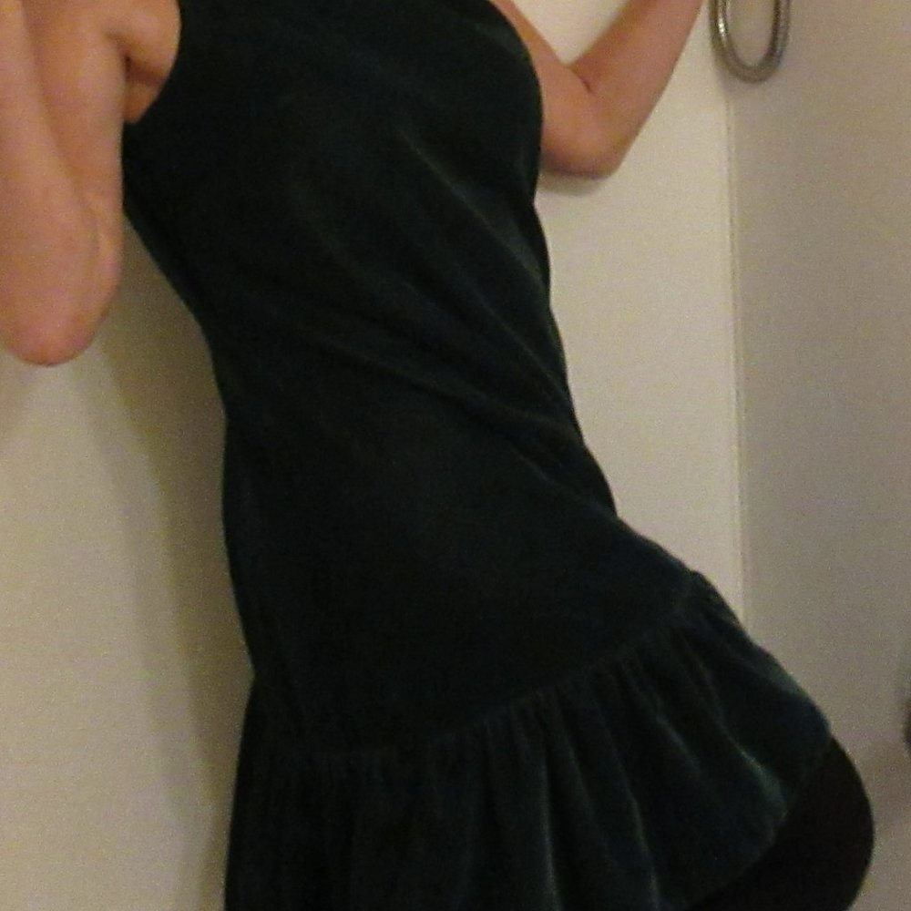 J. Crew Deep Christmas Green Velvet Sleeveless Dress with Hem Ruffle, size 8
